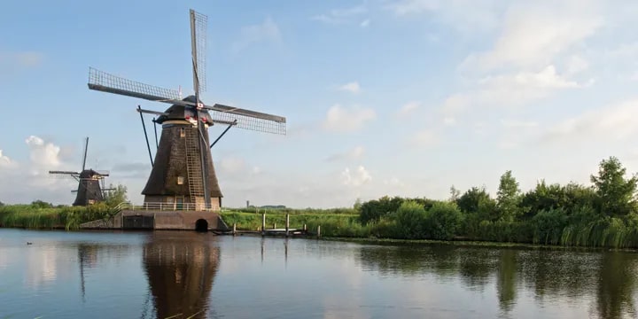 PAISES BAJOS HOLANDA KINDERDIJK MOLINOS WINDMILLS HOLLAND NETHERLANDS RHINE GETAWAY CRUISE VIKING RIVER CRUISES CRUCEROS RIN VIKING RIVER CRUISES RHINE CRUISES RHINE RIVER CRUISES #Rhine #RhineRiverCruises #RhineCruise #VikingRiverCruises #Cruceros #CrucerosFluviales #CrucerosFluvialesDeLujo #LuxuryRiverCruises